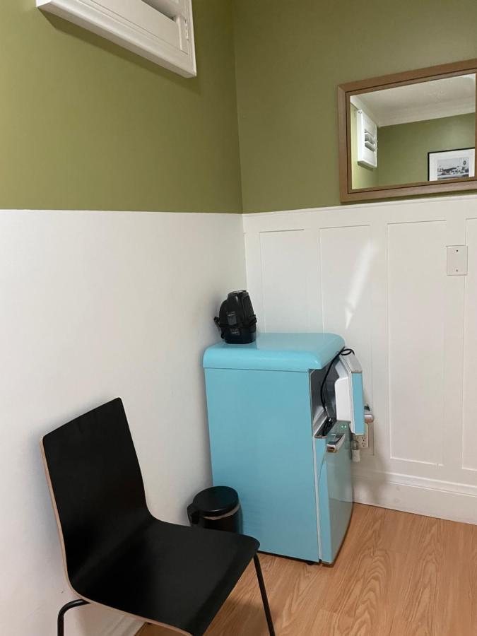 Small Private La Bedroom W Wifi - Private Fridge - Ac Near Usc - Exposition Park - Usc Memorial Coliseum - Banc Of California Bmo Stadium - Downtown Los Angeles Dtla - University Of Southern California Usc!!! Εξωτερικό φωτογραφία